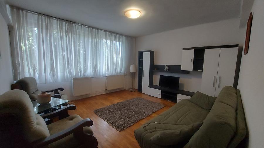 Apartament cu 2 camere decomandat în Cantemir
