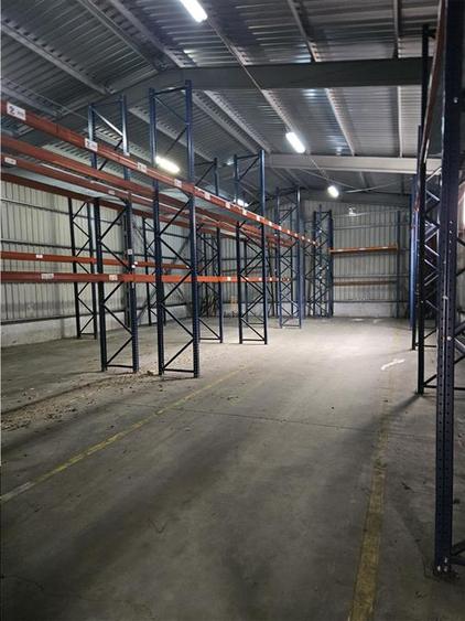 Spațiu industrial, de 600 mp, în Periferie