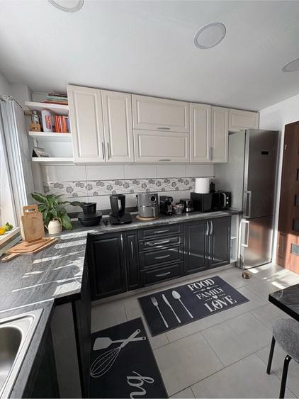 Apartament cu 3 camere decomandat în Sânmartin