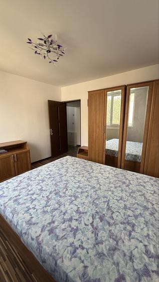 Apartament cu 4 camere decomandat în Central