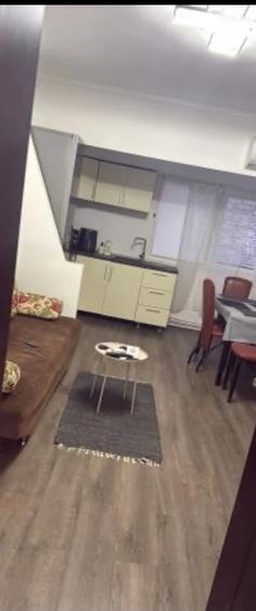 Apartament cu 2 camere semidecomandat în Inel I