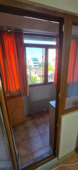 Apartament cu 2 camere decomandat, mobilat în Basarabia