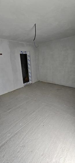 Casă cu Teren 635 Mp în Blidari