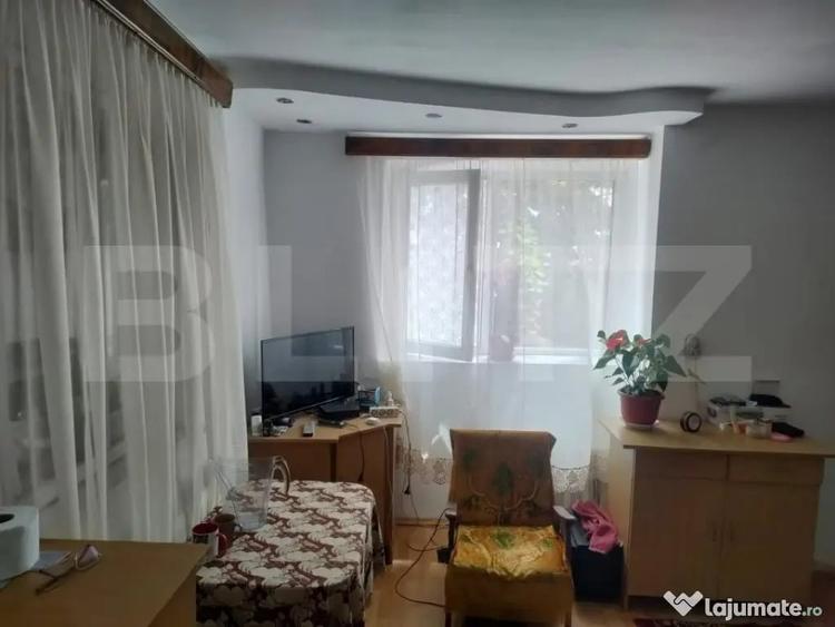 Casă cu 4 camere cu Teren 2190 Mp în Siret