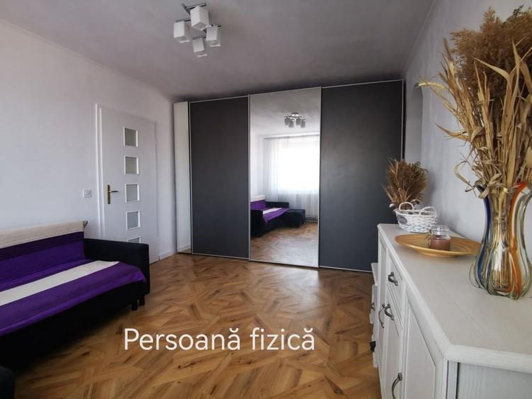 Apartament cu 3 camere semidecomandat în Dosu Bricii