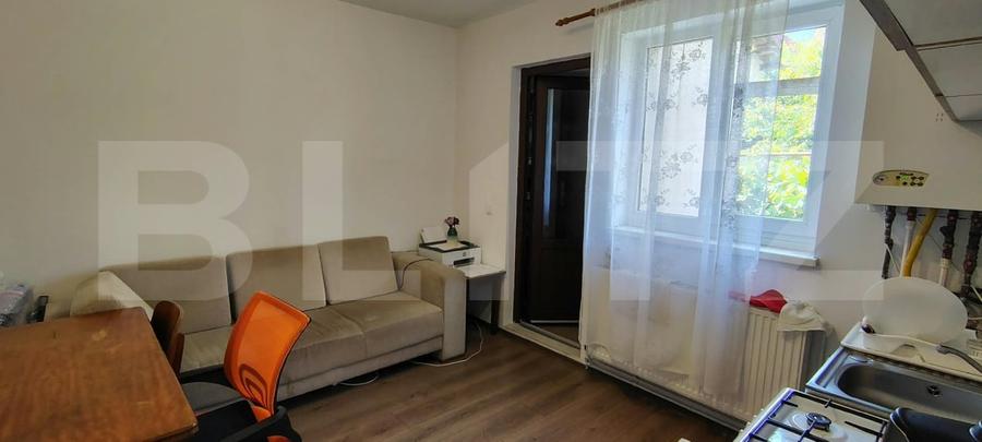 Casă individuală cu 4 camere cu Canalizare în Dâmbul Rotund