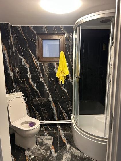 Casă cu 6 camere cu Teren 500 Mp în Săbăreni