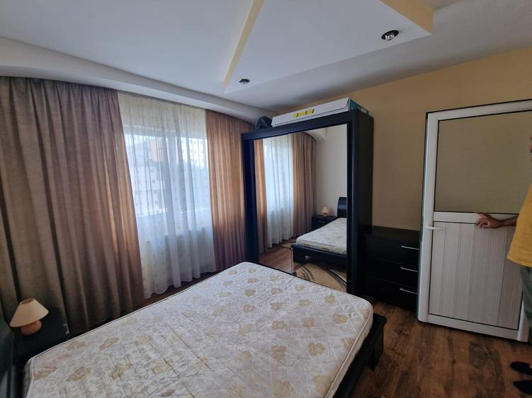 Apartament cu 2 camere decomandat în Vest