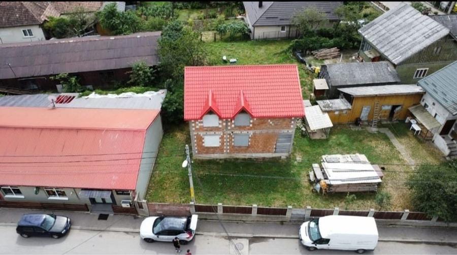 Casă cu 4 camere în Central