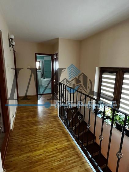 Casă individuală cu 4 camere cu Canalizare în Nord