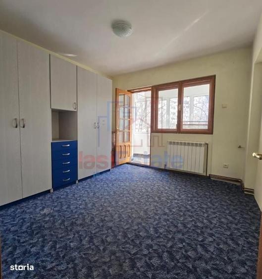 Apartament cu 3 camere decomandat în Alexandru cel Bun