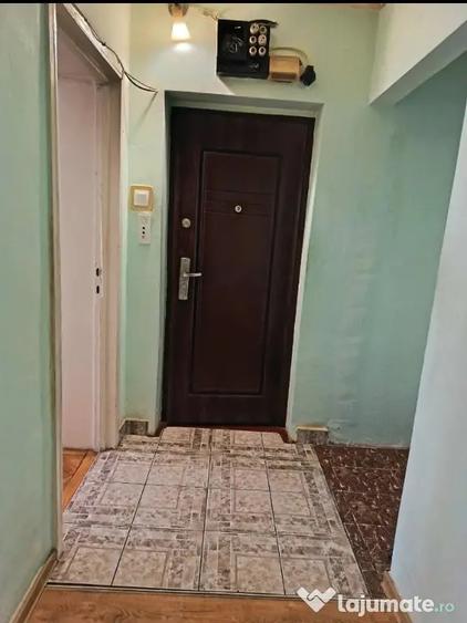 Apartament cu 3 camere decomandat în George Enescu