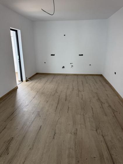 Casă cu 4 camere în Cristian