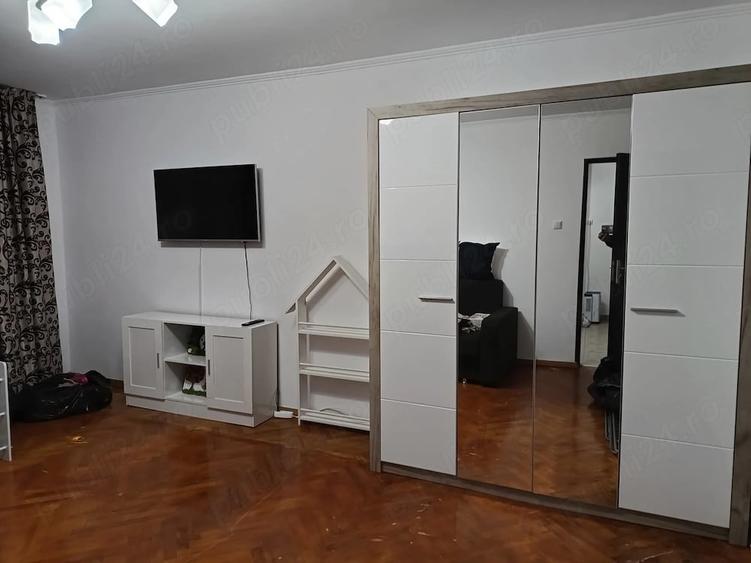 Apartament cu 3 camere decomandat în Nord