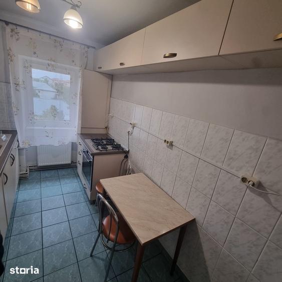 Apartament cu 3 camere decomandat în Mărăști