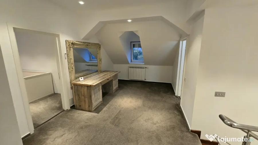 Apartament cu 7 camere decomandat în Burdujeni