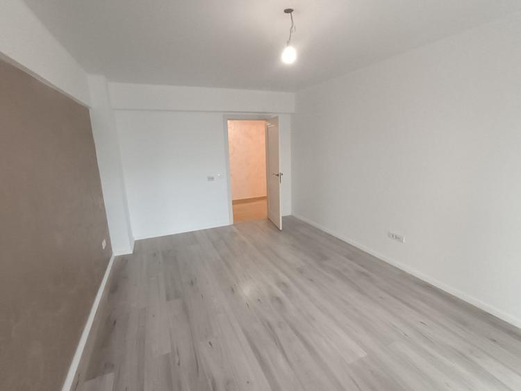 Apartament cu 3 camere decomandat în Popas Păcurari