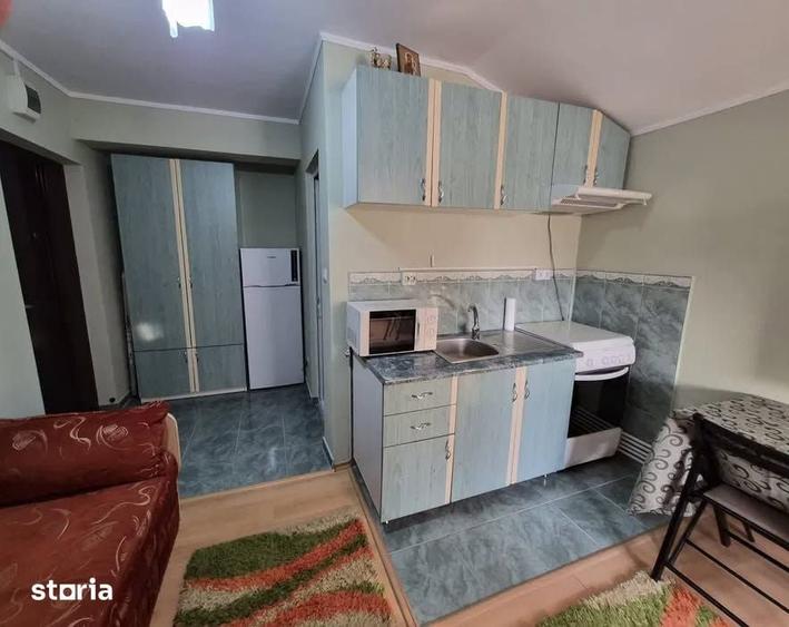 Garsonieră în E3