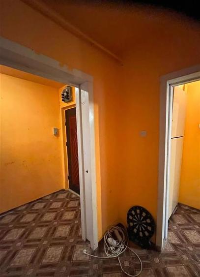 Apartament cu 4 camere decomandat în Astra