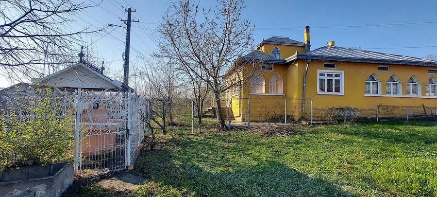 Vand Teren agricol 8.379 mp, livada pe rod ?i casa ?oldane?ti, Boto?ani