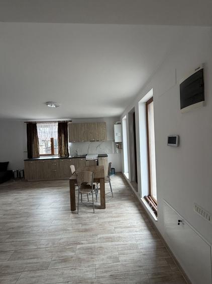 Casă cu 2 camere cu Teren 250 Mp în Exterior Vest