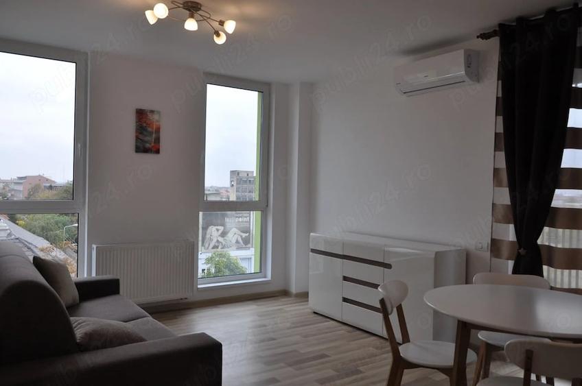 Apartament cu 3 camere decomandat în Complex Studențesc