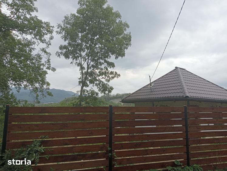 Teren de 7500 mp, în Berislăvești