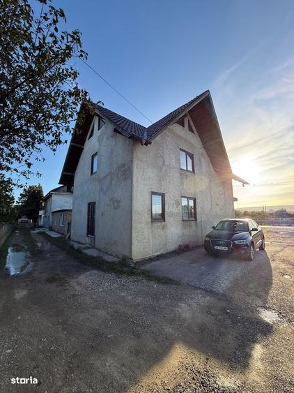 Casă cu 4 camere în Central