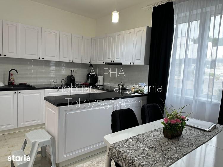 Casă cu 4 camere cu Teren 700 Mp în Central