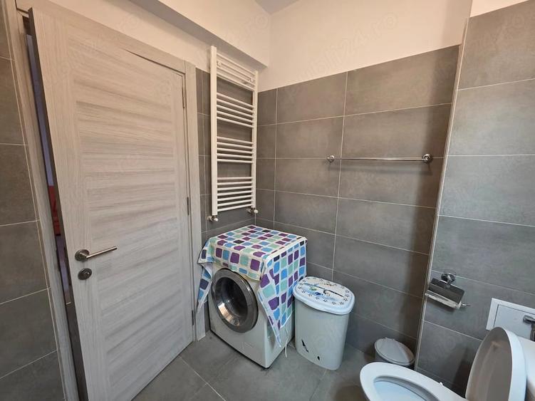Apartament cu 2 camere semidecomandat în Berceni