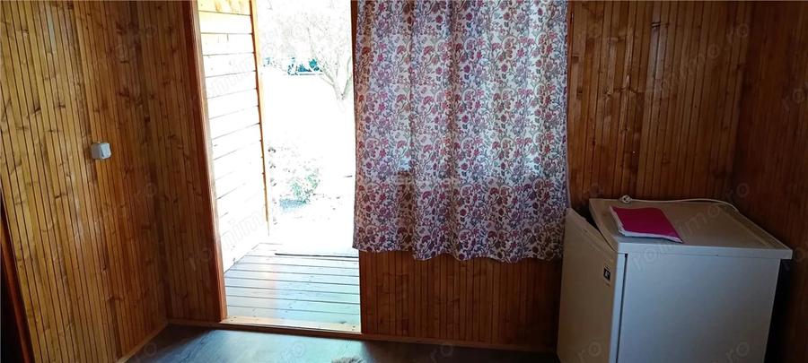 Casă cu Teren 2693 Mp în Gornea