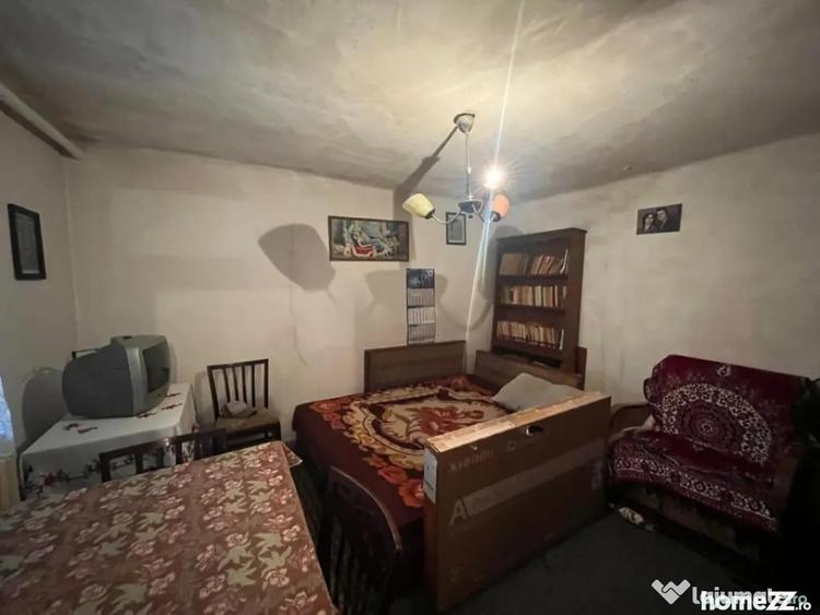 Casă cu 5 camere cu Teren 468 Mp în Central