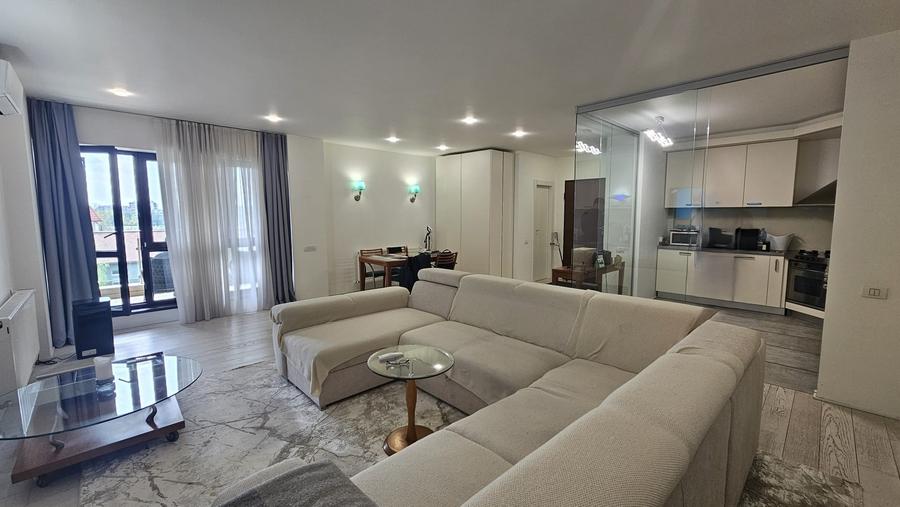 Apartament cu 4 camere decomandat, mobilat în Pipera