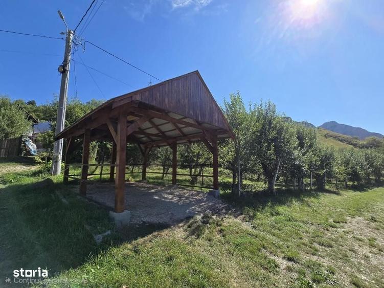 Casă cu 4 camere în Vălișoara