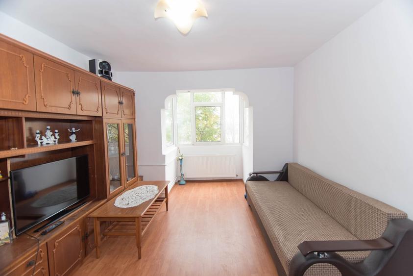 Apartament cu 2 camere decomandat în Războieni