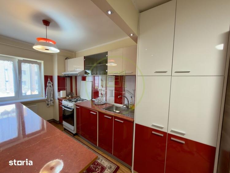 Apartament cu 2 camere semidecomandat, mobilat în Craiovița Nouă