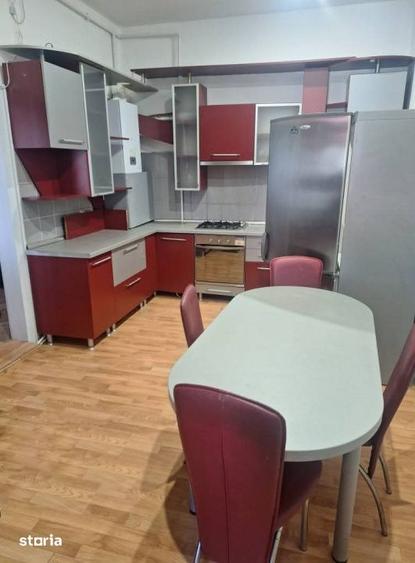 Casă cu 4 camere semidecomandat cu Teren 150 Mp în Gruia