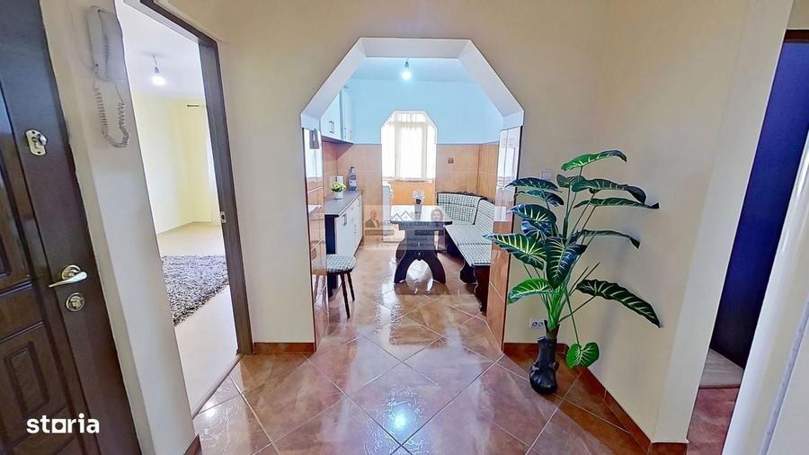 Apartament cu 2 camere decomandat în Central
