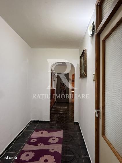 Apartament cu 3 camere decomandat în Rogerius