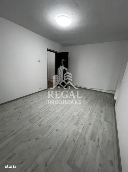 Apartament cu 2 camere semidecomandat în Batiz