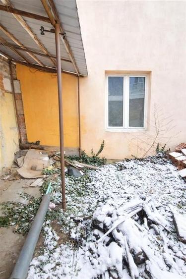 Casă individuală cu 4 camere cu Teren 122 Mp în Decebal