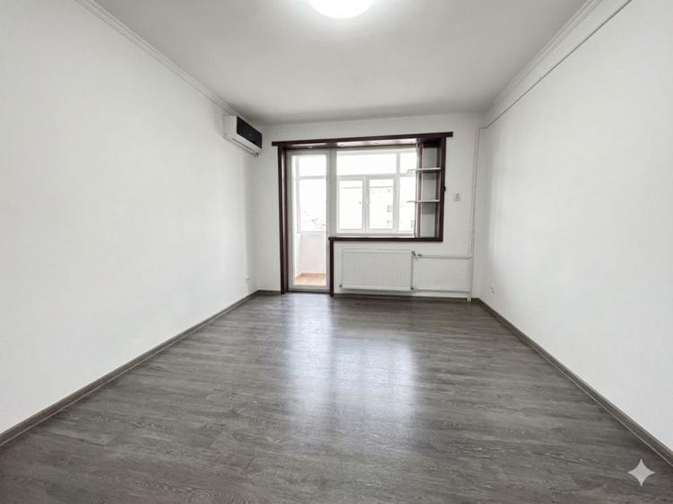 Apartament cu 2 camere semidecomandat în Frații Golești