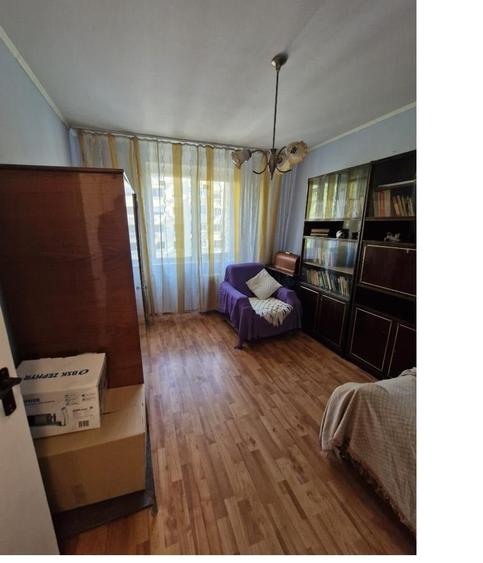 Apartament cu 3 camere decomandat în Dristor