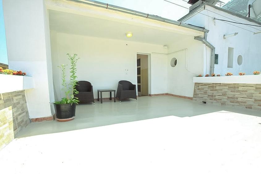 Apartament cu 3 camere decomandat în Centrul Istoric
