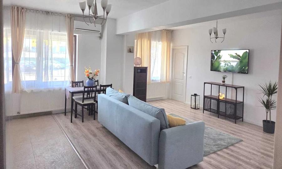 Apartament cu 3 camere semidecomandat, mobilat în Dămăroaia