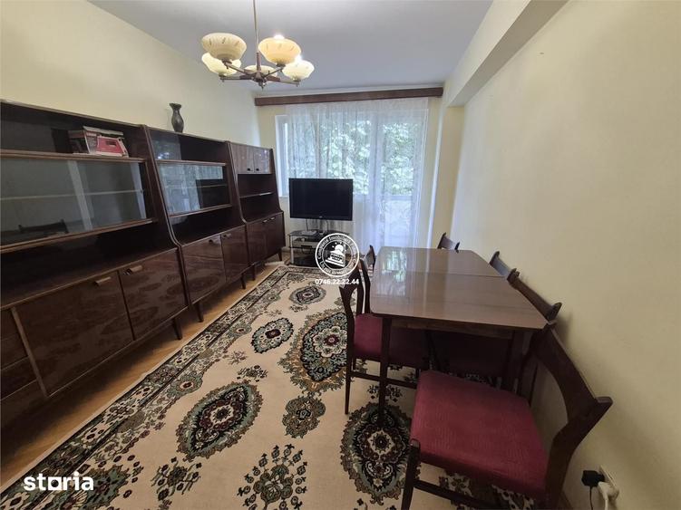 Apartament cu 3 camere decomandat în Gară