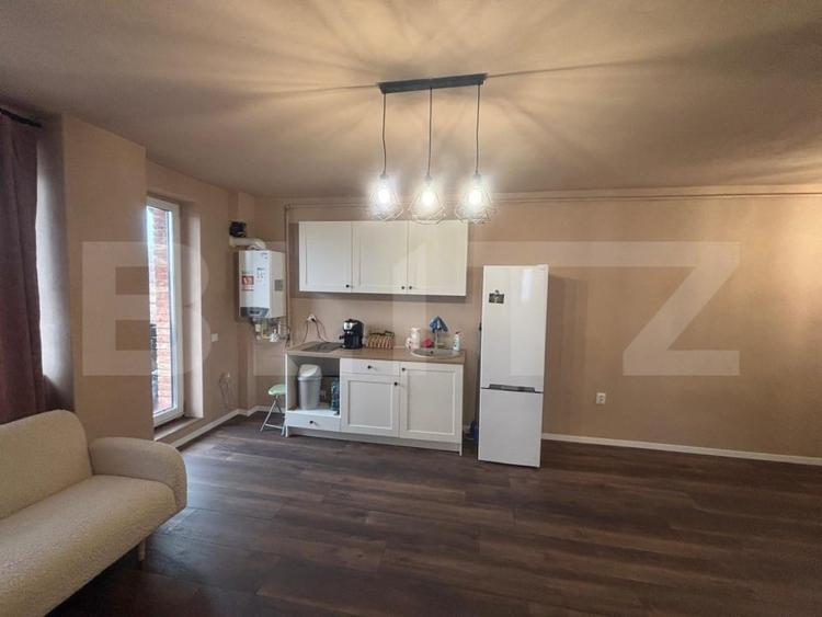 Apartament cu 2 camere semidecomandat, mobilat în Iris