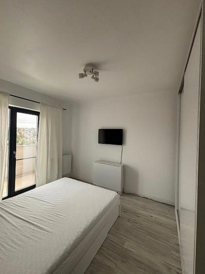 Apartament cu 2 camere decomandat în Valea Adâncă