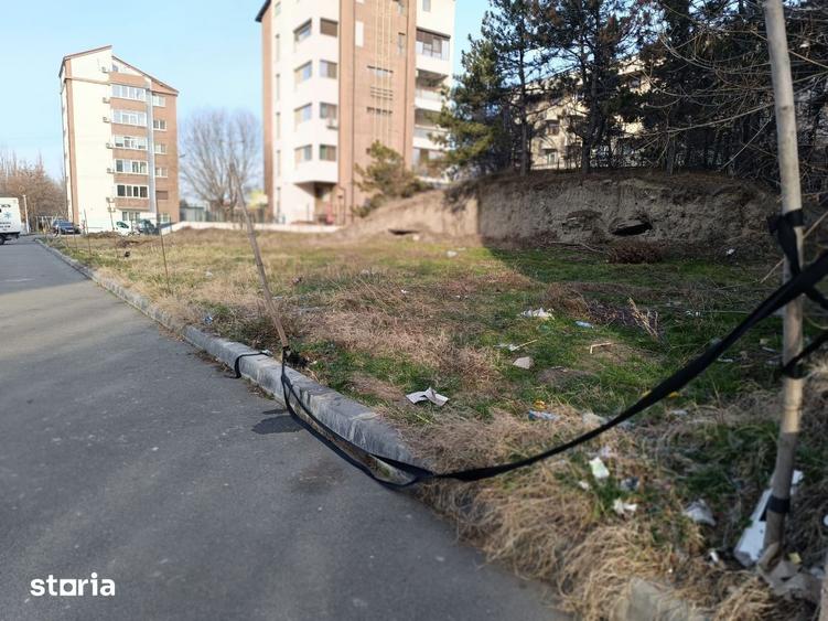 Teren de 856 mp, în Craiovița Nouă