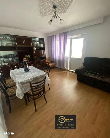 Apartament cu 3 camere decomandat în Traian